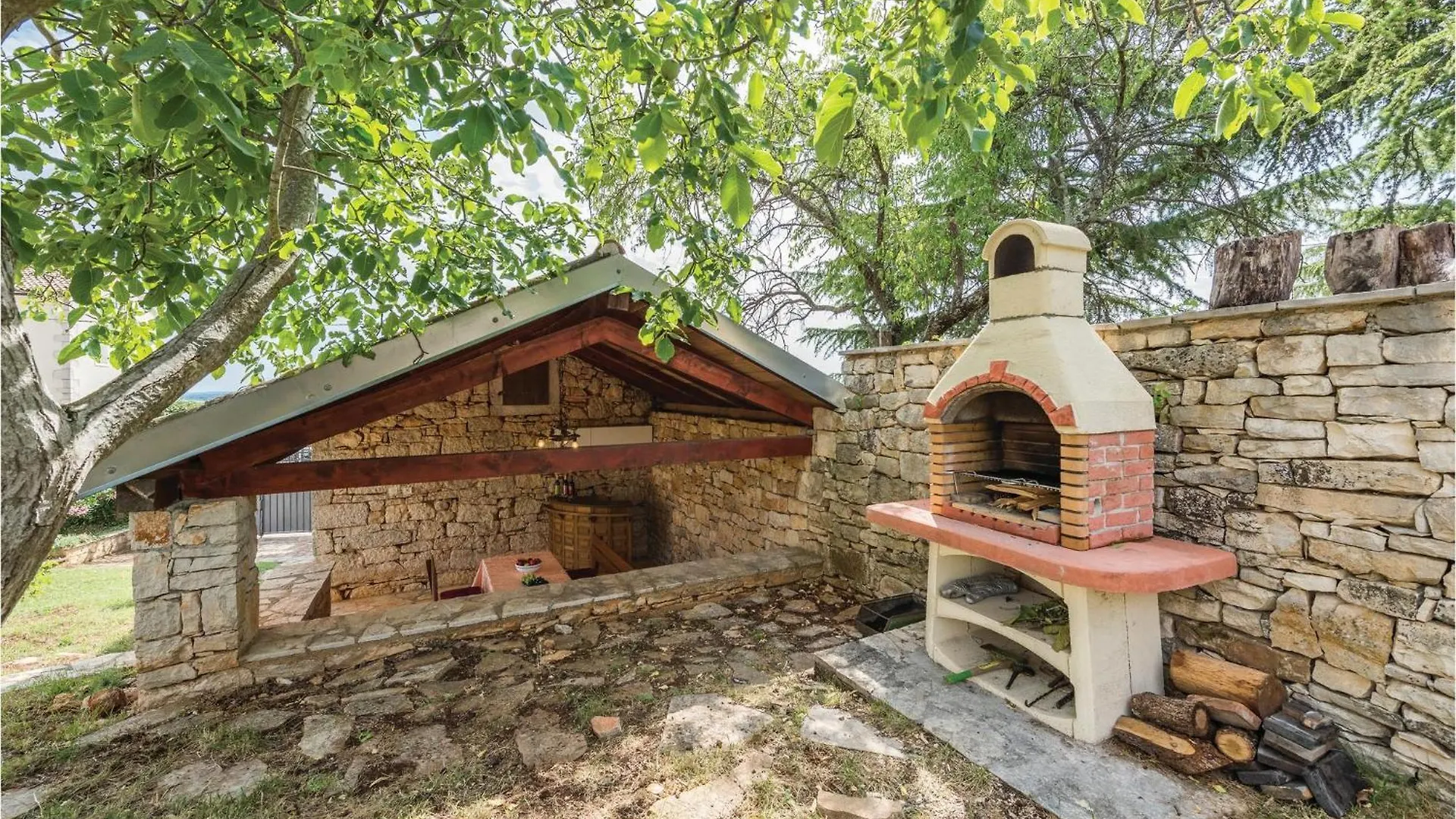 Beautiful Home In Markovac With Wifi 0*,