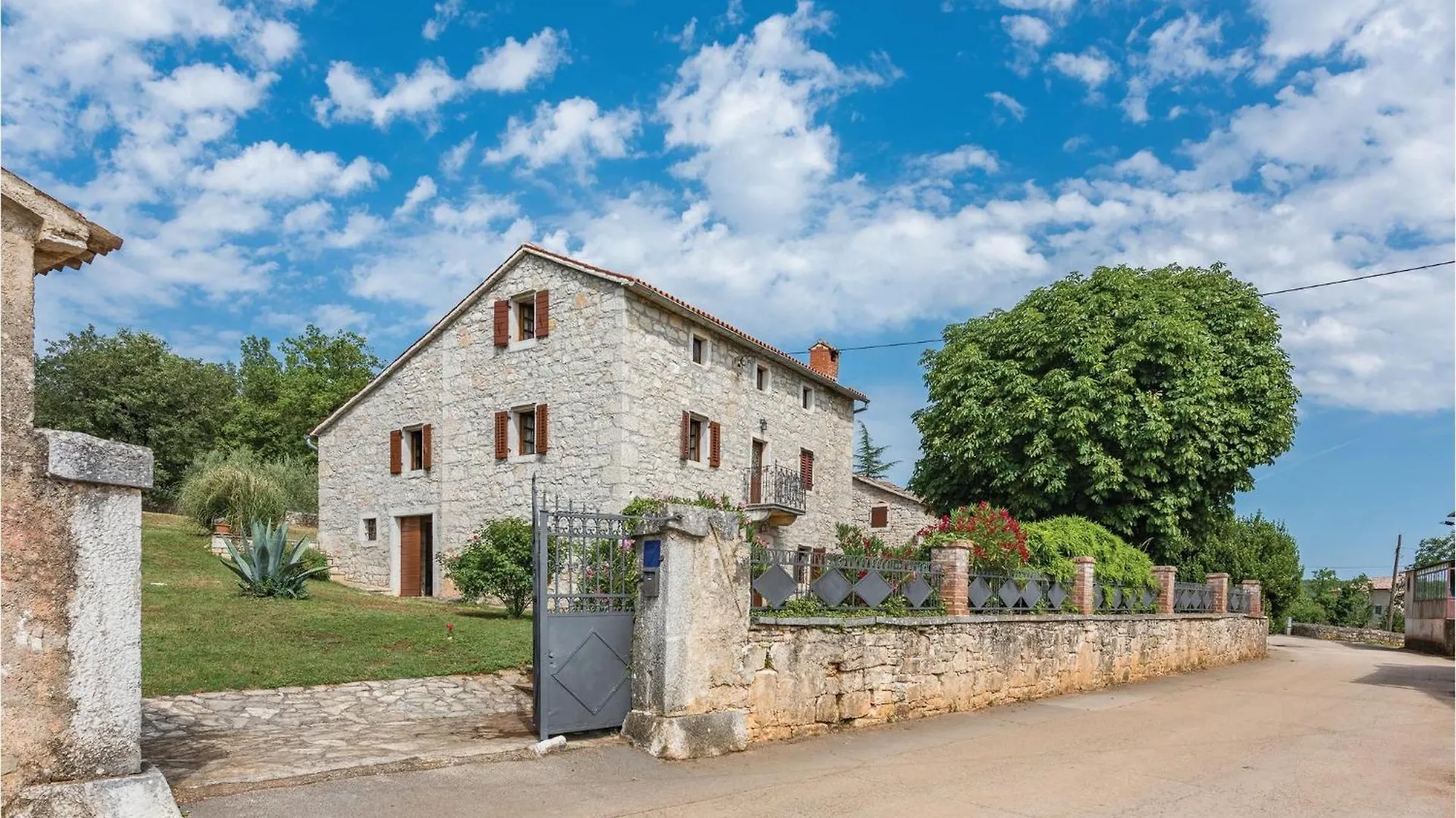 Beautiful Home In Markovac With Wifi Holiday home